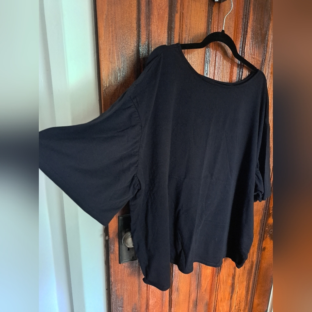AnyBody Size 3x Black Bell Sleeve Top